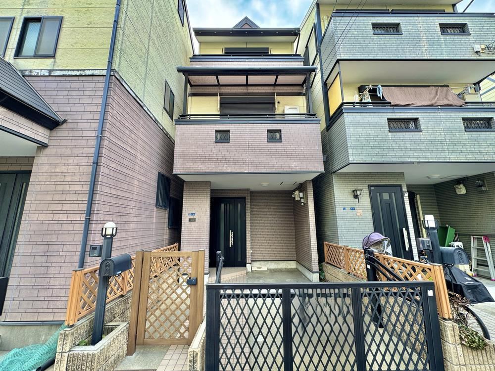 Renovated 3LDK+S Family Home in Nishiyodogawa, Osaka - Photo 1