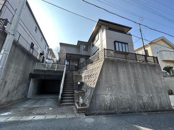 Light Steel-frame 4LDK House Near Park in Oohara, Kobe - Photo 1