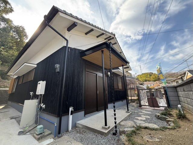 Renovated 3DK Detached House in Kumano-Dai - Photo 1