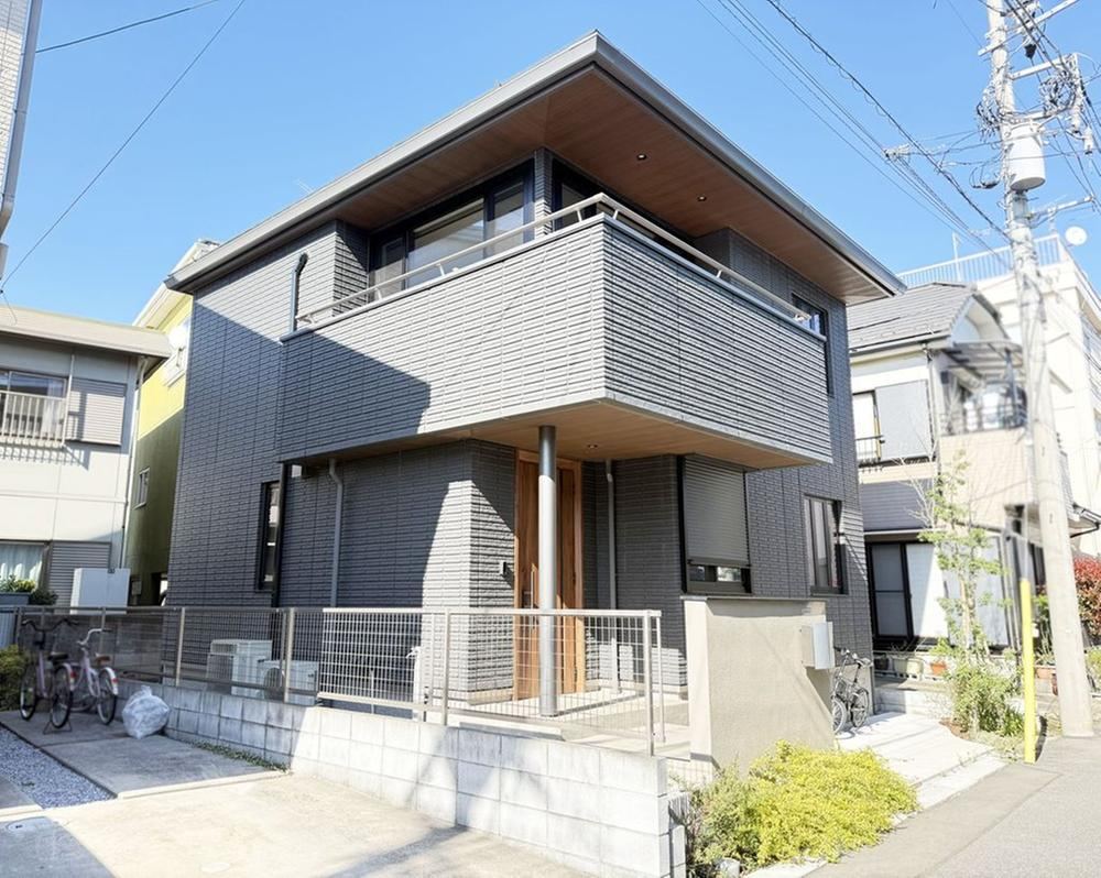 All-Electric Home with Solar Power System - Photo 1