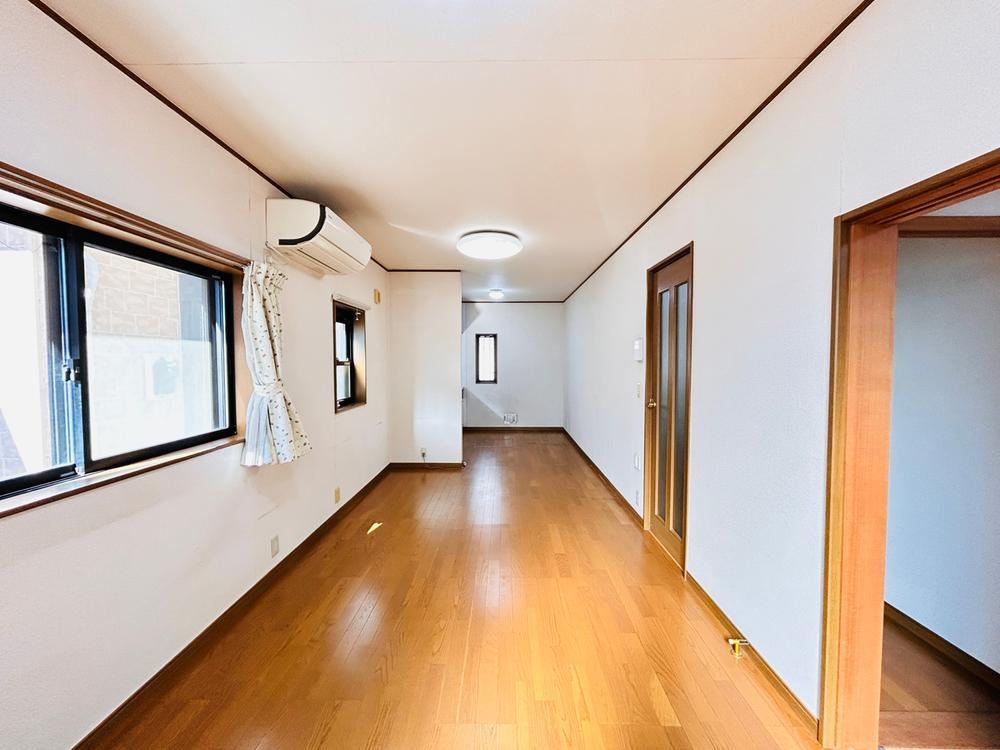 Family-Friendly 4LDK Home with Attic Storage in Kashiwa - Photo 1