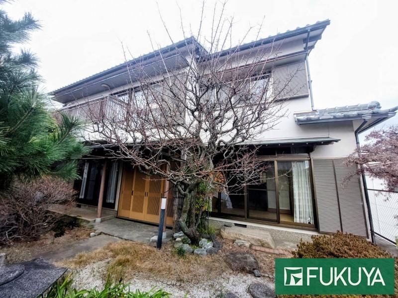 Versatile 6LDK+S House in Nishinomiya - Photo 1
