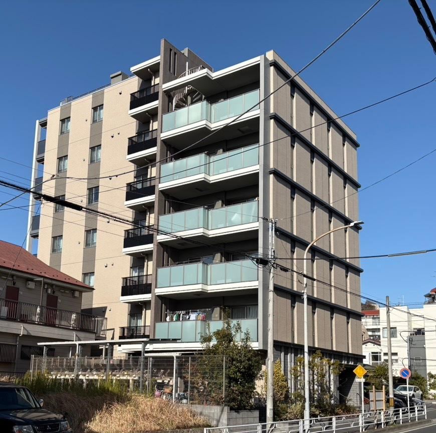 Pet-Friendly 2LDK+S Apartment in Yokohama - Photo 1