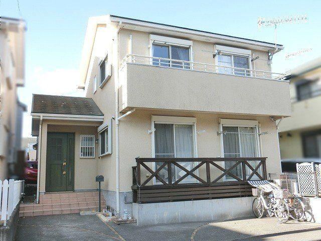 Sunny 4SLDK House with Attic Storage - Photo 1
