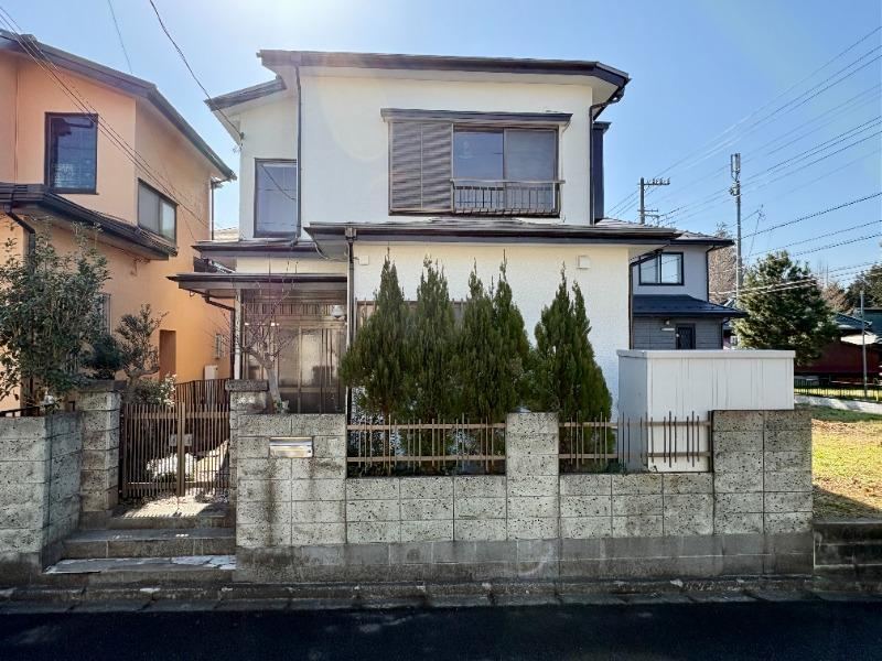 Cozy 4LDK House in a Quiet Neighborhood, Fujisawa - Photo 1