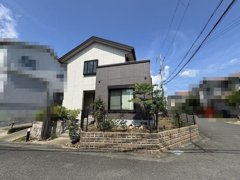 Spacious 4LDK House in Minoh by Sekisui House - Photo 1
