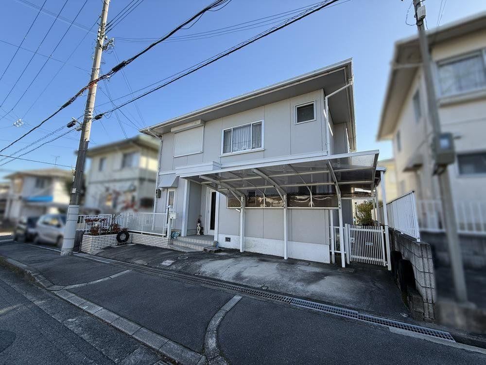 Spacious 5LDK House with Balcony in Hannan - Photo 1