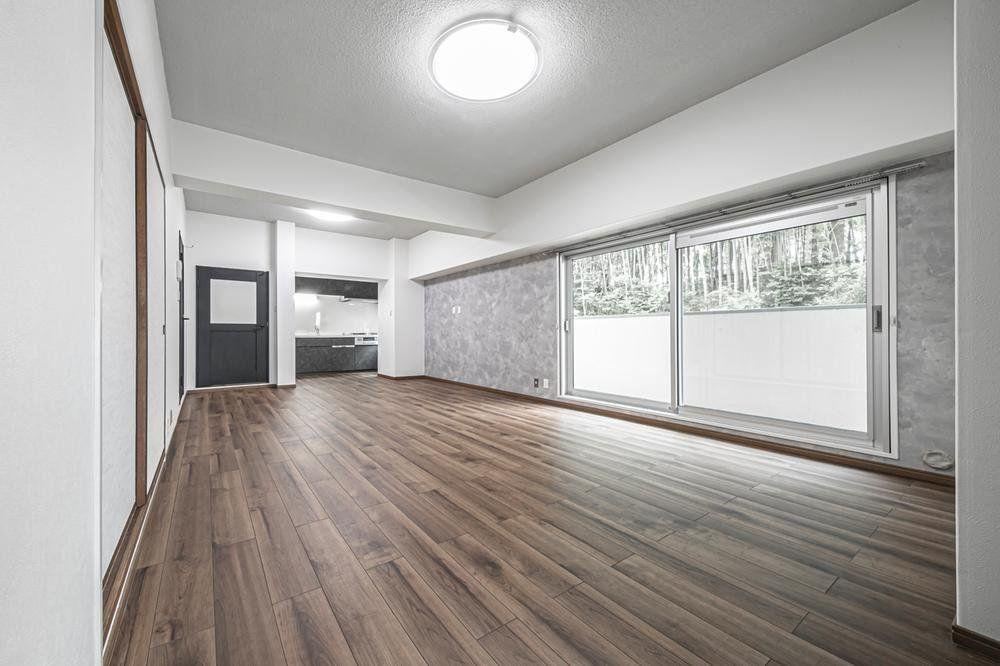 3LDK apartment in Suita, Osaka - Photo 1