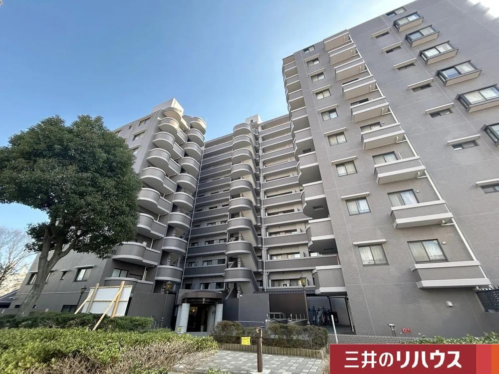 Spacious 3LDK Apartment Near Negishi Station - Photo 1