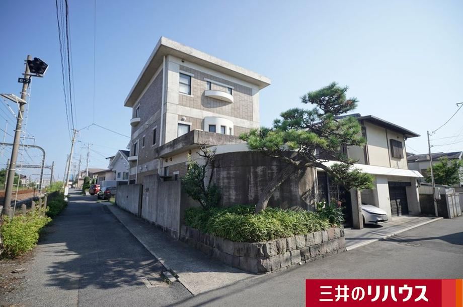 Luxurious 6LDK House in Kugenumakaigan - Photo 1
