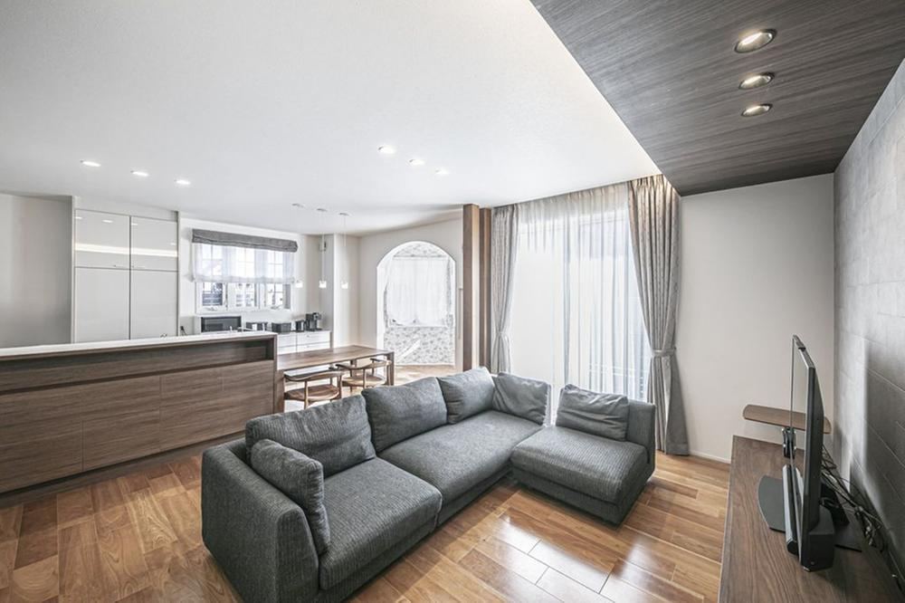 Charming 3LDK Home in Ibaraki City - Photo 1