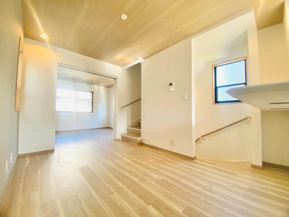 Renovated 3LDK Detached House in Nishikasai - Photo 1