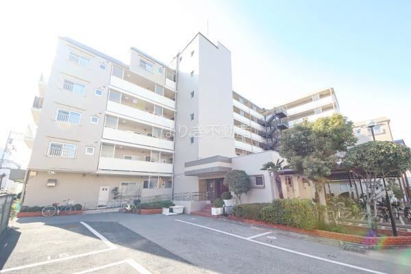 Bright 2LDK Apartment Near Ohanajaya Station - Photo 1