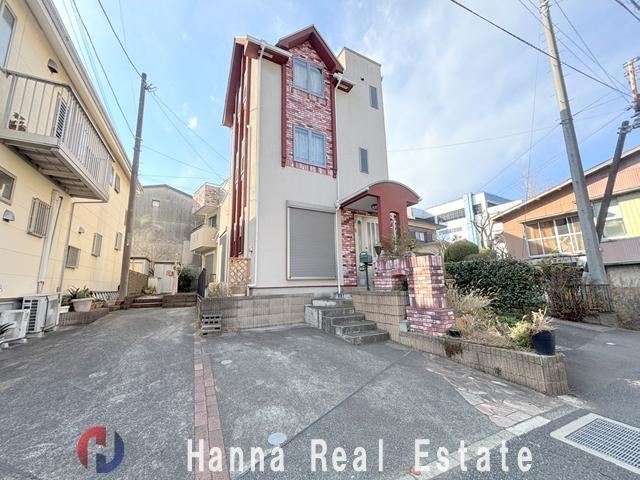 Modern 4SLDK House with Parking Space - Photo 1