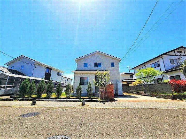 4LDK Home with Ample Space for Hobbies in Natori - Photo 1