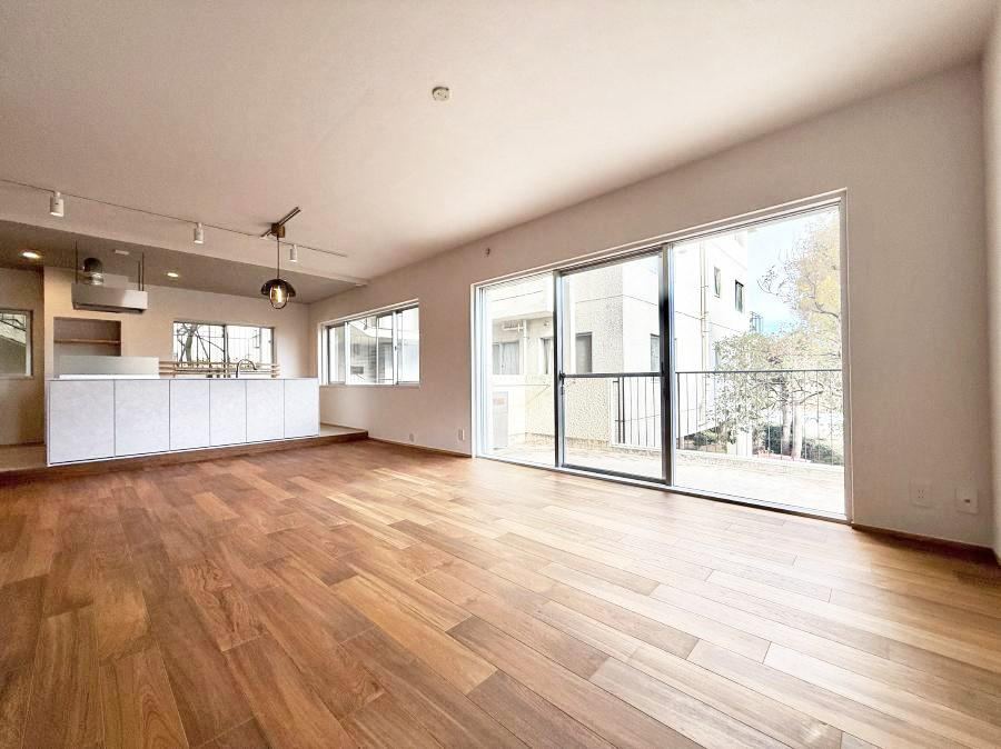 Spacious 3LDK Apartment Near the Sea in Hiratsuka - Photo 1