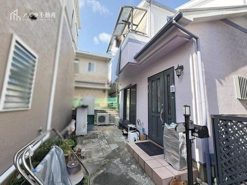 Renovated 4LDK House in Amagasaki - Photo 1