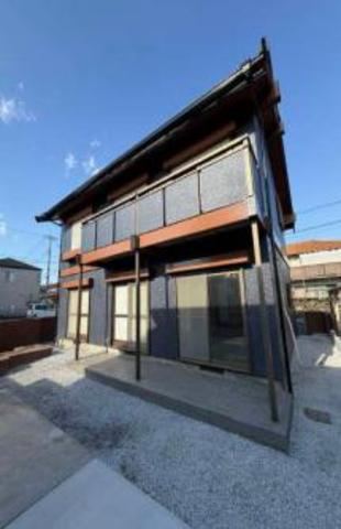Spacious 5LDK Home with Recent Updates in Sakado - Photo 1