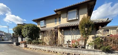 Spacious 5LDK Family Home in Wakaba - Photo 1