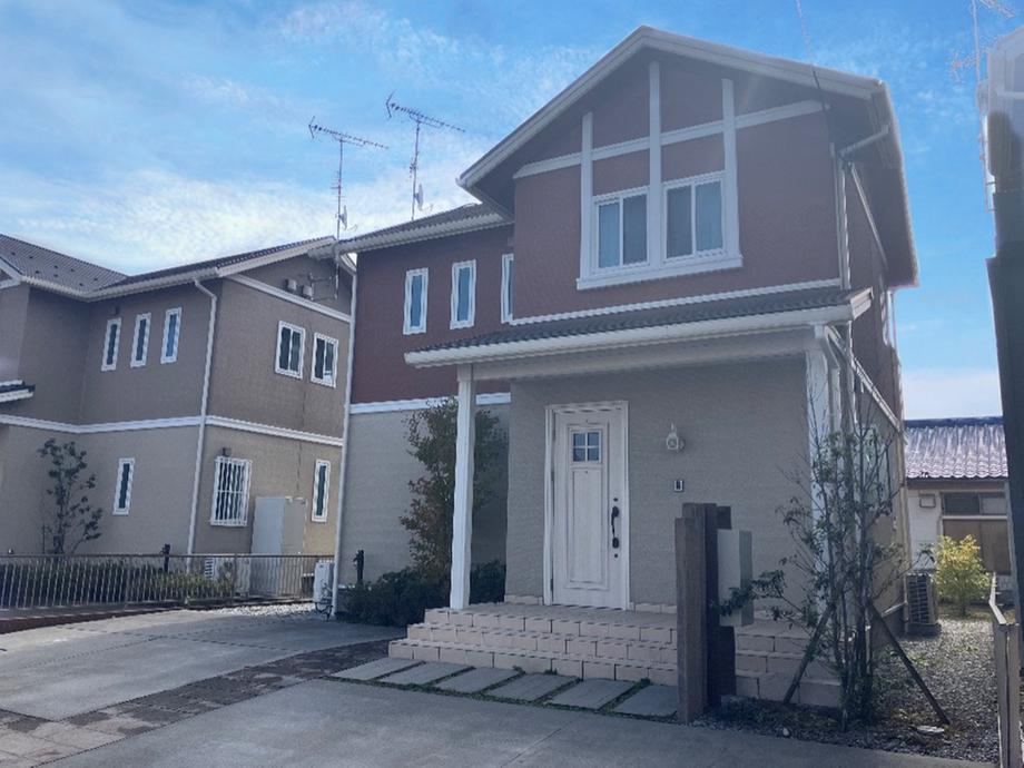 Modern 4LDK Home with Solar Panels in Iwaki - Photo 1