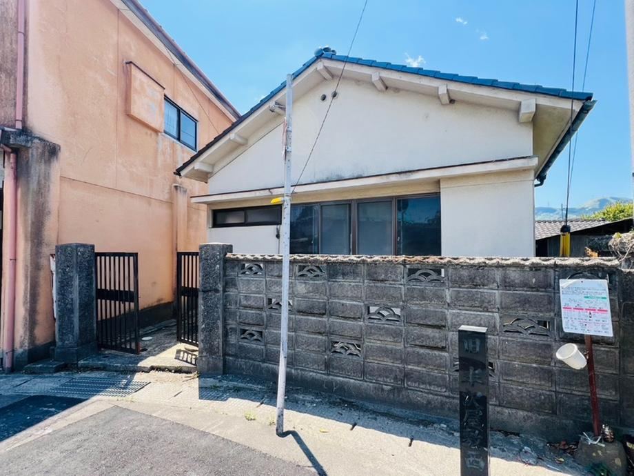 4DK House Within Walking Distance to Shiraishi Station - Photo 1