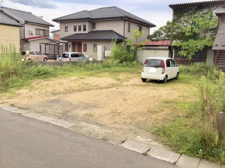 Flat Land Near Shiroishi Station - Photo 1