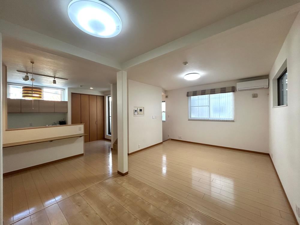 Spacious 2LDK+2S Detached House in Meguro - Photo 1