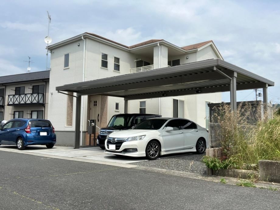 All-Electric Home with Solar Power and Carport - Photo 1