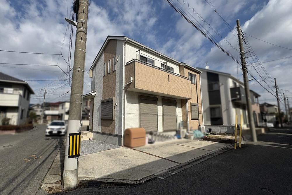 Charming 4LDK House in Quiet Residential Area - Photo 1