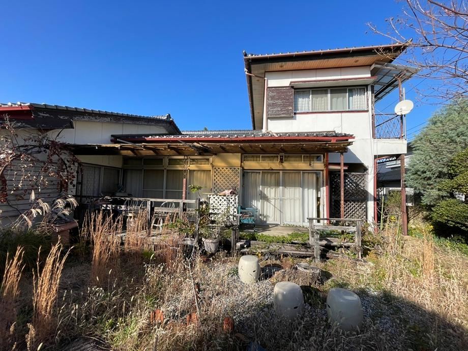 Convenient 7DK House within Walking Distance to Supermarket in Hitachi - Photo 1