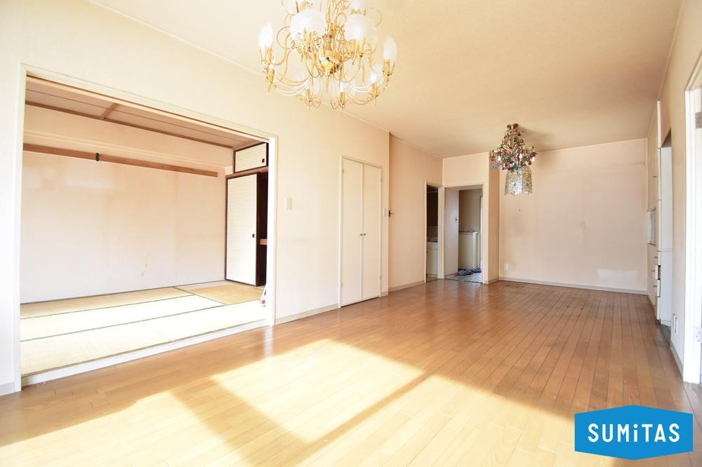 Convenient 2LDK Apartment Near Minami-Hiragishi Station in Sapporo - Photo 1