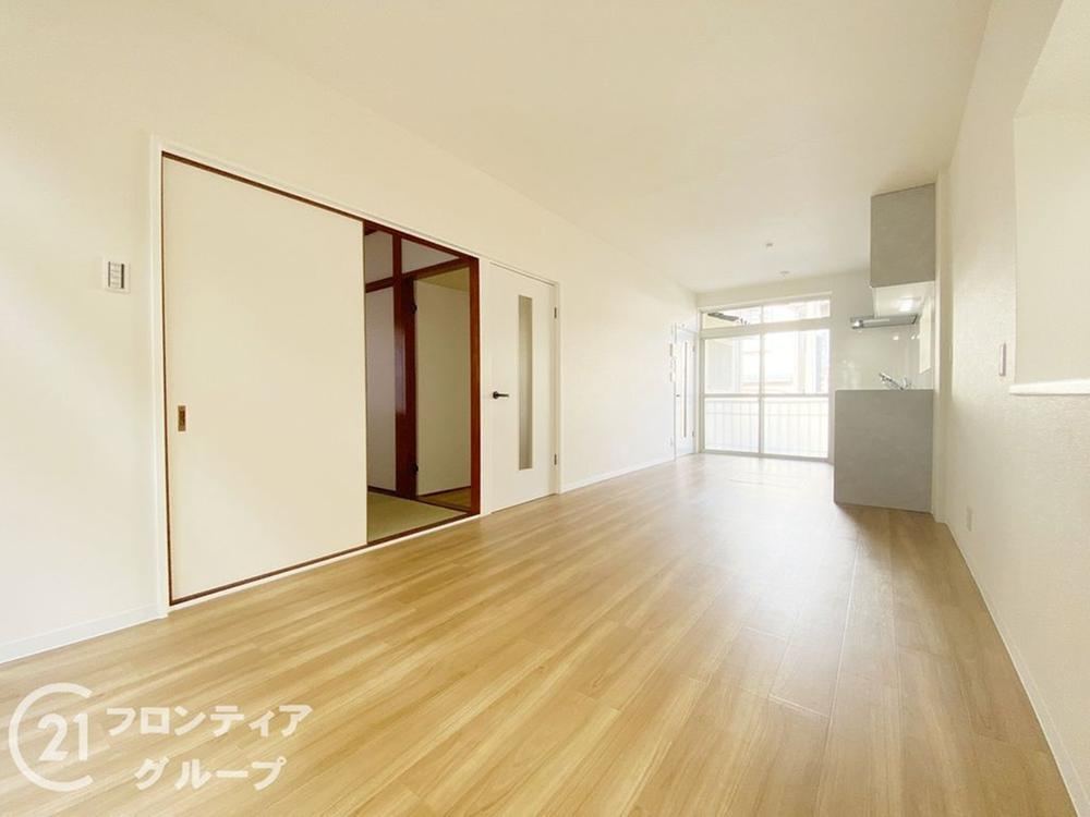 Family-Friendly 4LDK with Floor Heating - Photo 1