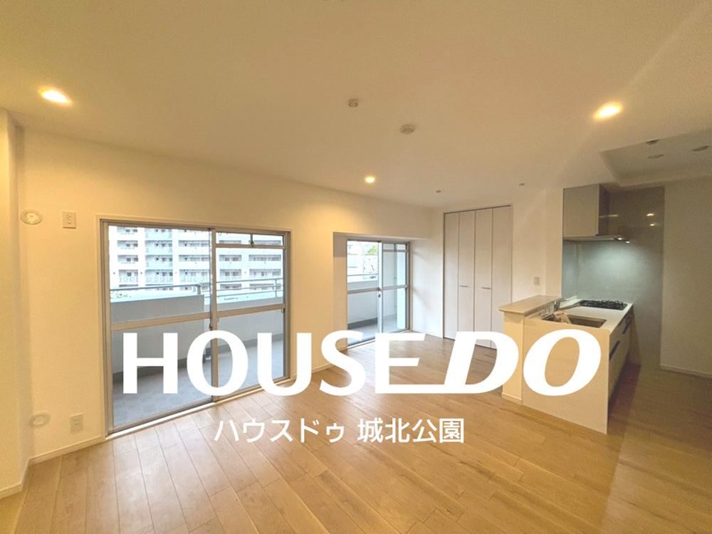 3LDK apartment in Miyakojima Ward, Osaka - Photo 1