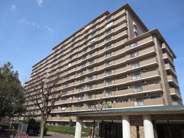 3LDK apartment in Iwakura, Aichi - Photo 1