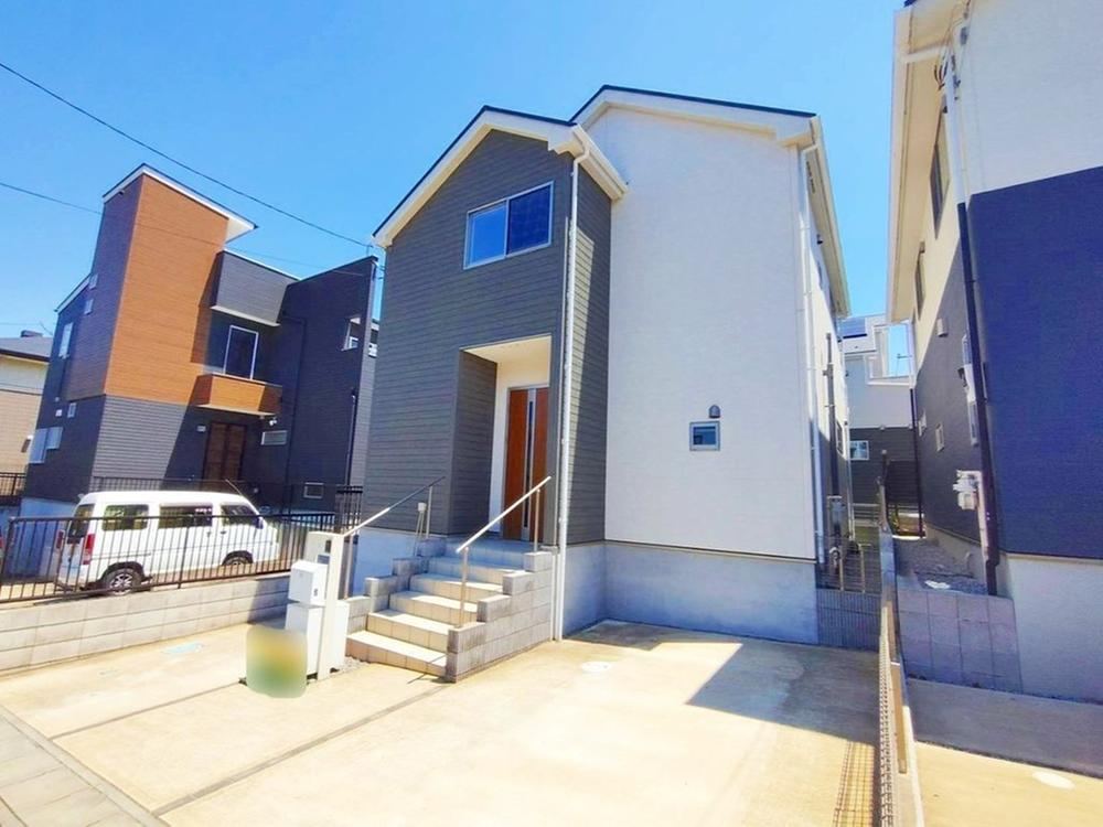 Modern 3LDK House with Garden in Kashiwa - Photo 1