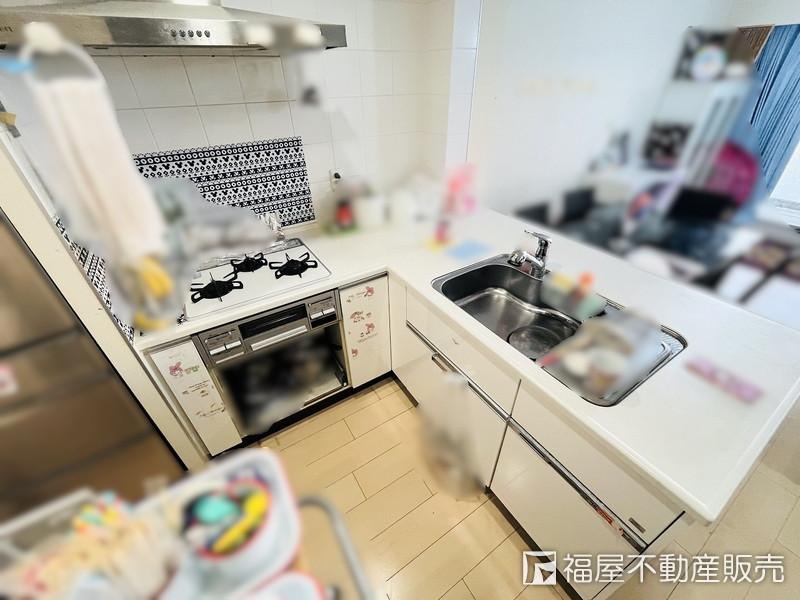 2LDK apartment in Toyonaka, Osaka - Photo 1