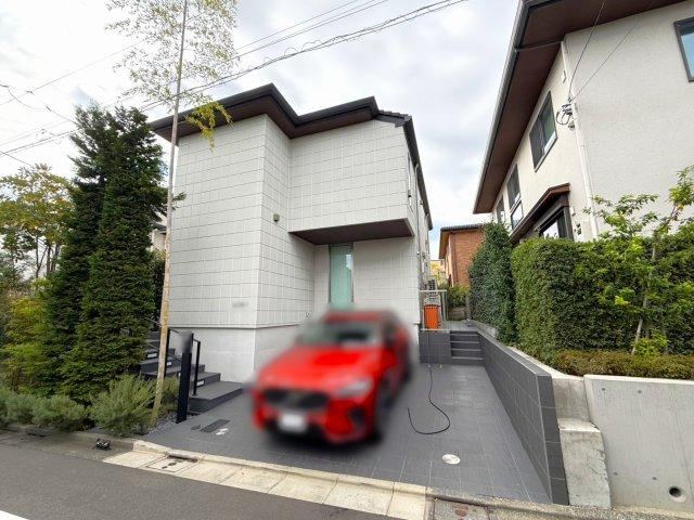 Large Modern House in Denenchofu - Photo 1