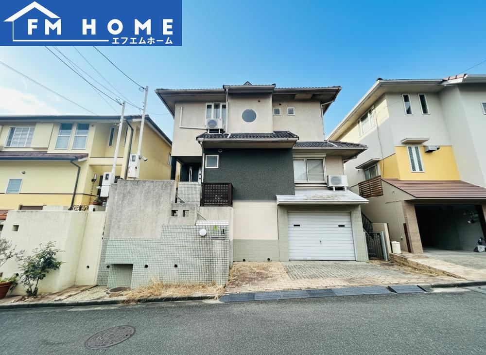 Modern 5LDK House in Yamatehigashi - Photo 1