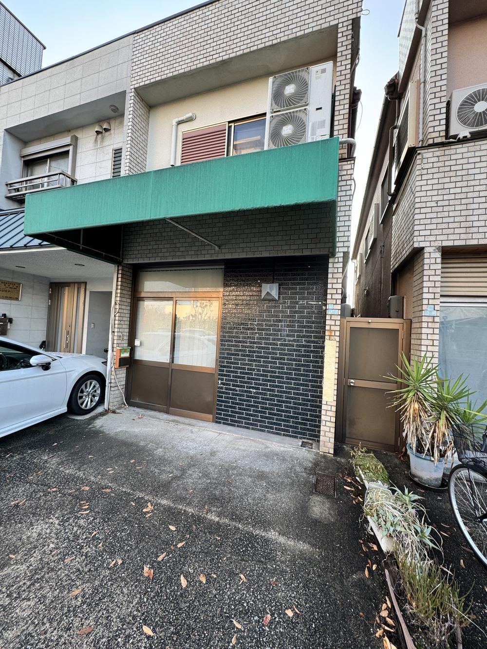 Affordable 2LDK+S House in Minami - Photo 1