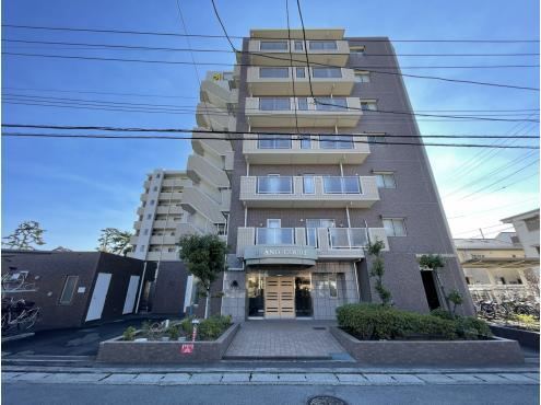 Spacious 3LDK Apartment in Chigasaki - Photo 1