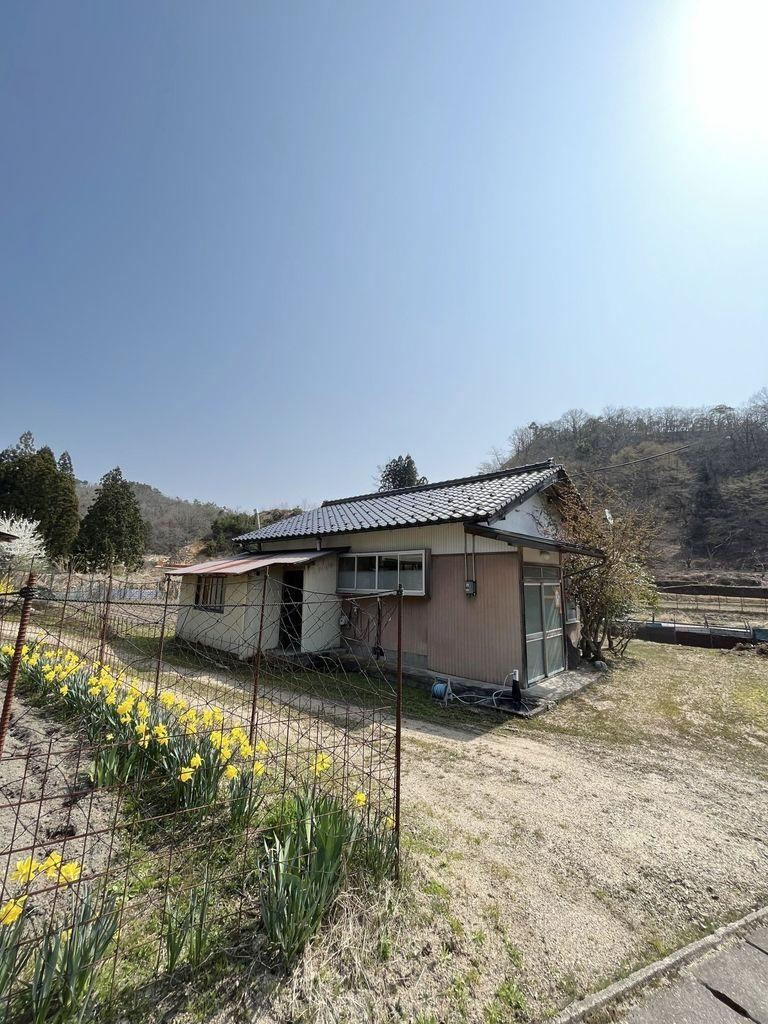 Charming 2DK Detached House with Garden in Toyooka City - Photo 1