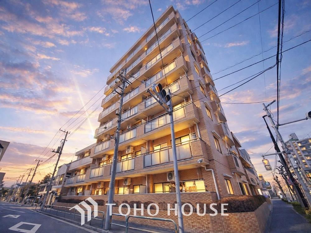 Renovated 3LDK Apartment Near Daishimae Station - Photo 1