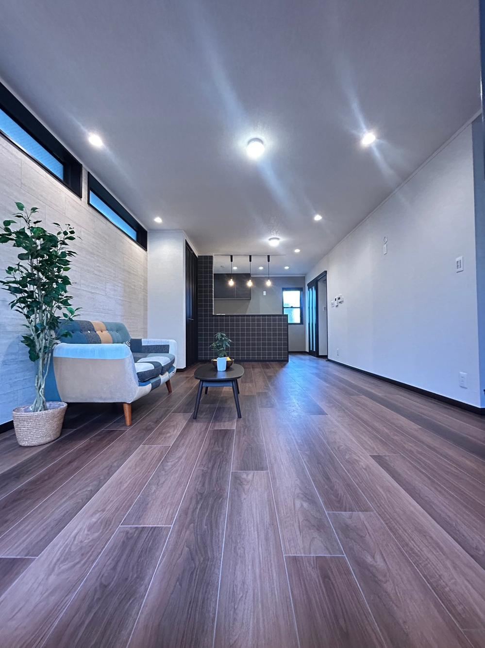 Recently Renovated 4LDK House in Shimoshinjo, Osaka - Photo 1