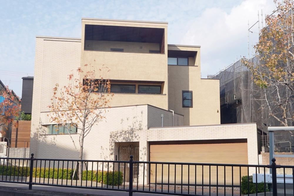 Fully Renovated 4LDK in Nishinomiya - Photo 1