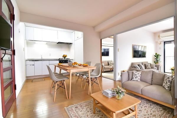Top Floor 3DK Apartment in Quiet Neighborhood - Photo 1