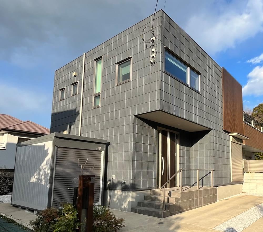 Eco-Friendly 3LDK Hebel House with Solar Power - Photo 1