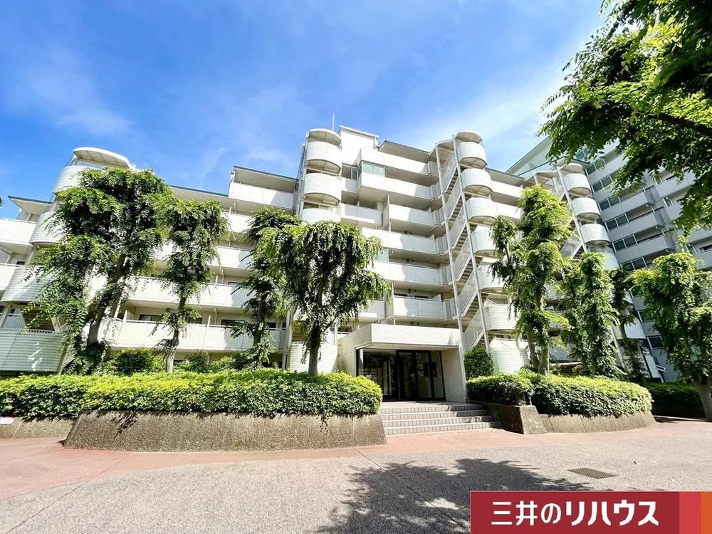 Charming 3LDK Apartment Near Izumi-Tamagawa Station - Photo 1