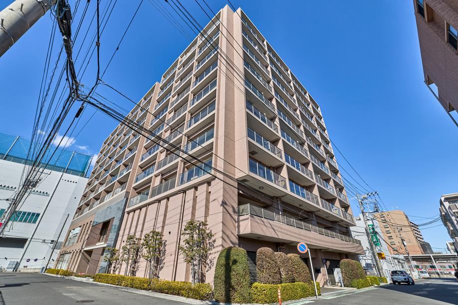 Modern 3LDK Apartment in Fujimino - Photo 1