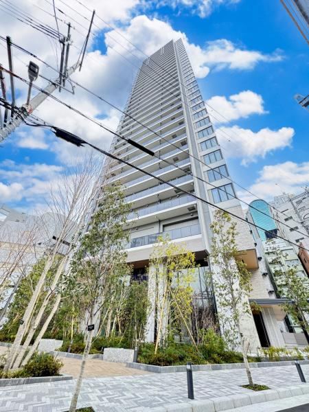 2LDK apartment in Kita Ward, Osaka - Photo 1