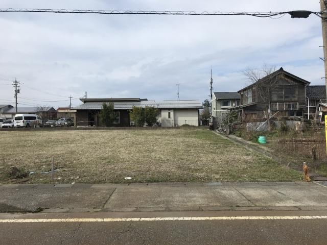390 m² land in Komatsu, Ishikawa - Photo 1
